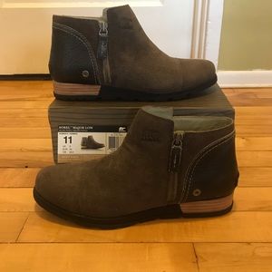 Women’s Sorel Major Low size 11 booties NIB